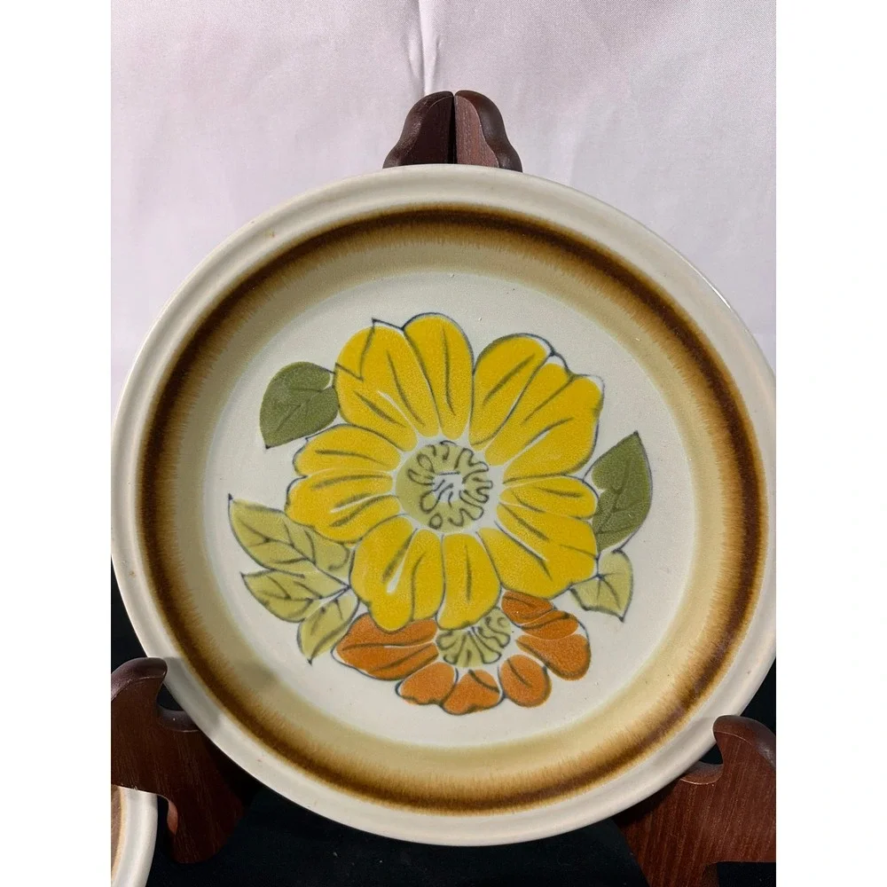 Acsons Camellia 2012 Salad Plates Set of 4 Yellow Floral Stoneware Japan 7.5